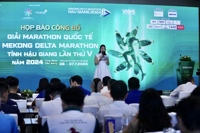 10.000 VĐV tranh tài giải marathon quốc tế Vietcombank Mekong Delta Hậu Giang 2024- Ảnh 2.