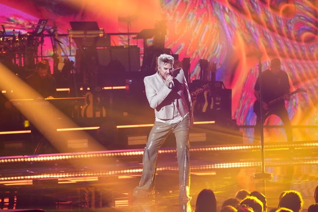 Adam Lambert gây sốt với hit cũ 'Whataya Want from Me' tại show Trung Quốc- Ảnh 6.
