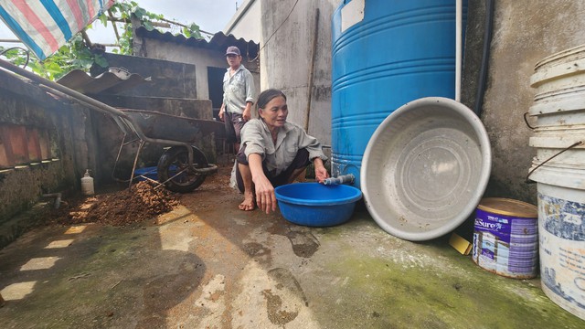 Thái Bình: Dân kêu cứu vì gần 10 năm 'khát' nước sạch- Ảnh 1.