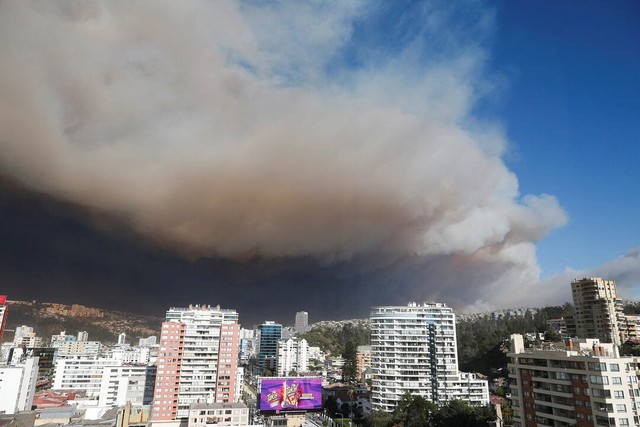 Một lính cứu hỏa Chile bị bắt, nghi phóng hỏa khiến 137 người chết- Ảnh 2.