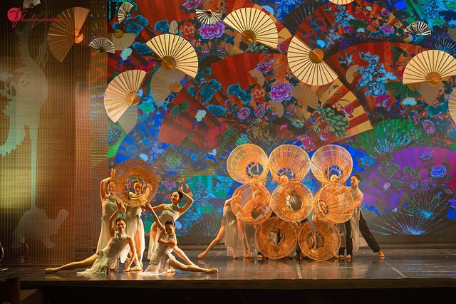 Nơm bắt cá, chiếu quạt lên sân khấu ballet Việt- Ảnh 2.