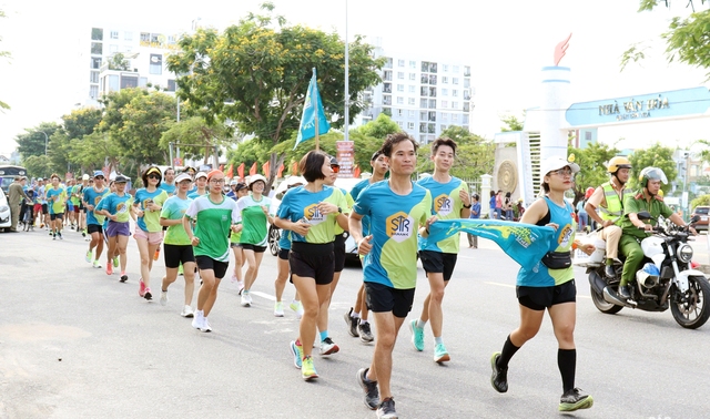 Đà Nẵng: Rộn ràng các giải chạy bộ thu hút hàng nghìn người dân, du khách- Ảnh 3.