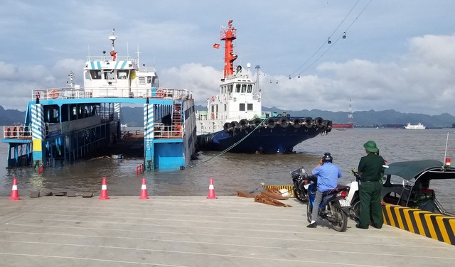 Hải Phòng: Phà Đồng Bài đi ra đảo Cát Bà gặp sự cố bị ngập nước- Ảnh 3.