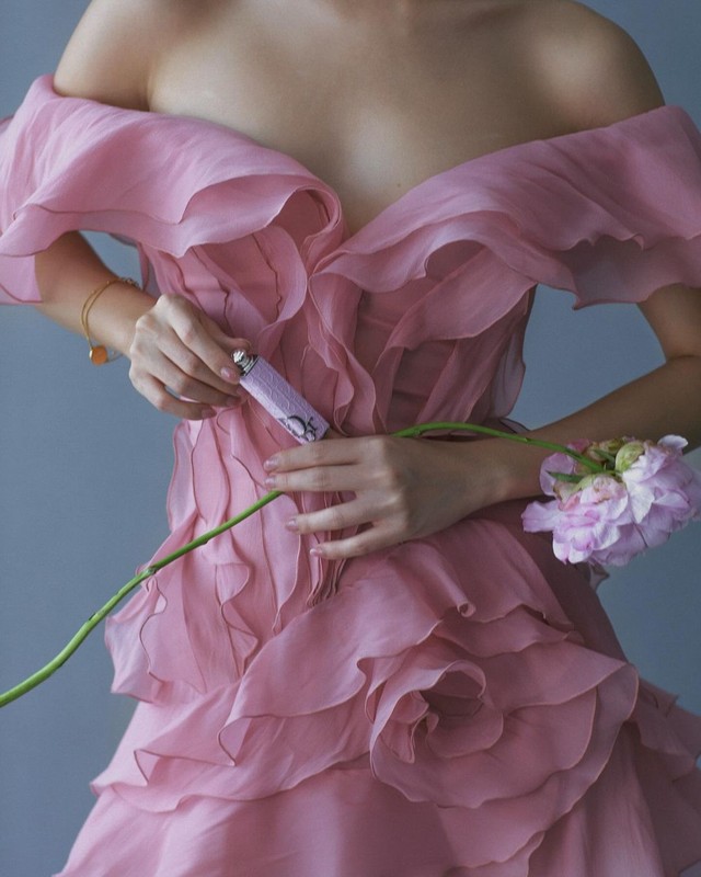 Đầm hồng chuẩn sang, xịn thổi bùng xu hướng thời trang ngọt ngào cho mùa hè này- Ảnh 3.