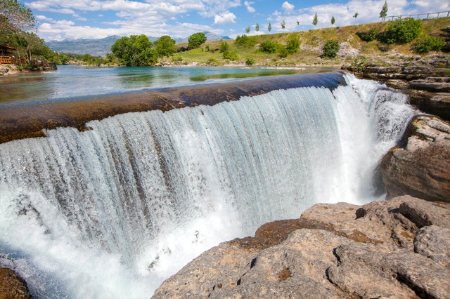 Khám phá các điểm du lịch tại Podgorica, thủ đô đầy huyền bí của Montenegro- Ảnh 1.