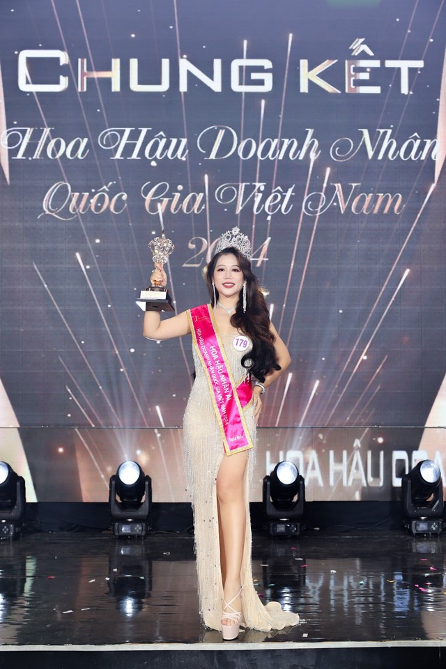 Doanh nhân Lê Nguyễn Thị Hoàng Oanh đăng quang Hoa hậu Nhân ái - Ảnh 1.
