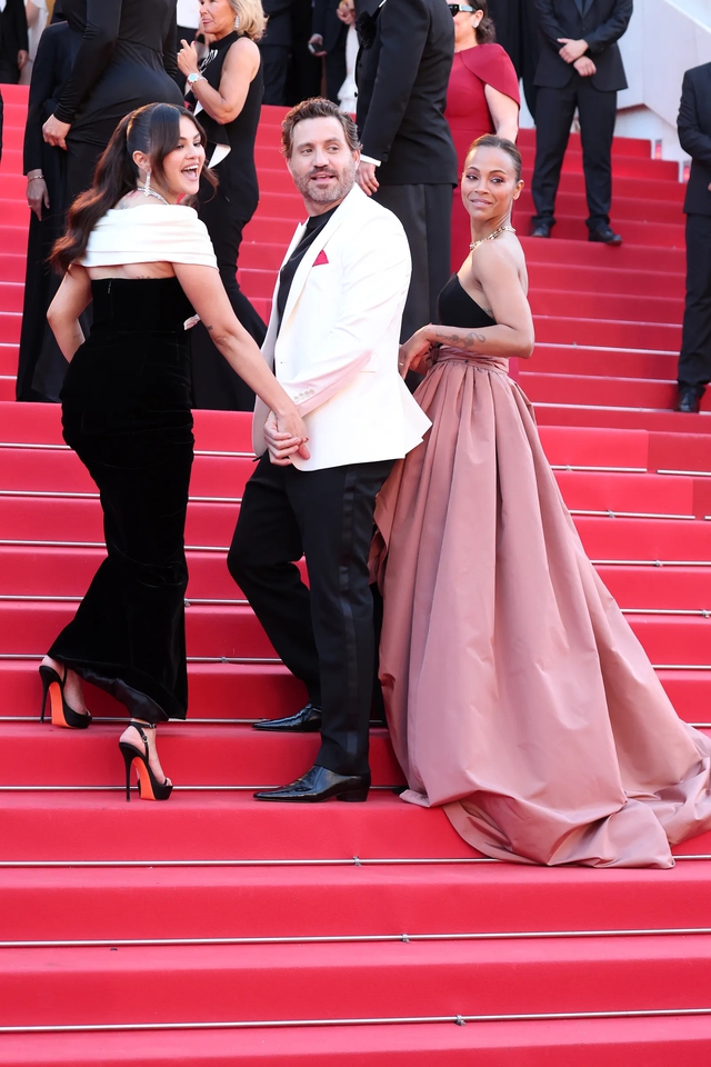 Selena Gomez sơn bộ móng tay 13 USD đến thảm đỏ Cannes- Ảnh 4.