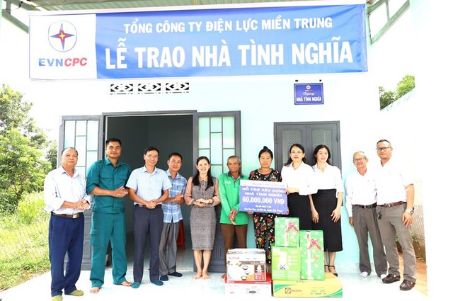 Công ty Điện lực Đắk Nông hỗ trợ xây nhà tình nghĩa cho gia đình khó khăn- Ảnh 3.