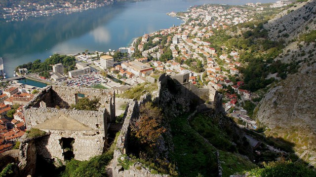 Tới thăm bảo tàng mèo, bãi biển, di sản cổ kính của thành phố Kotor, Montenegro- Ảnh 2.
