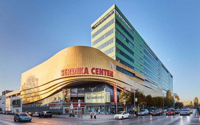 Các trung tâm mua sắm sầm uất tại Sofia, Bulgaria- Ảnh 2.