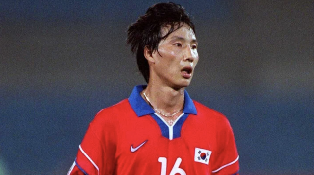 HLV Kim Sang-sik từng so tài với Việt Thắng và đội Đồng Tâm Long An của ông Calisto- Ảnh 1.