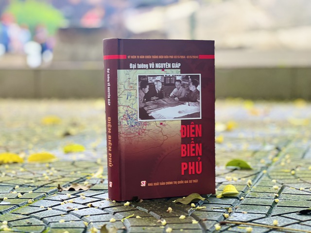 Cuốn sách Điện Biên Phủ xuất bản lần thứ 9 với rất nhiều tư liệu mới về chiến dịch Điện Biên Phủ