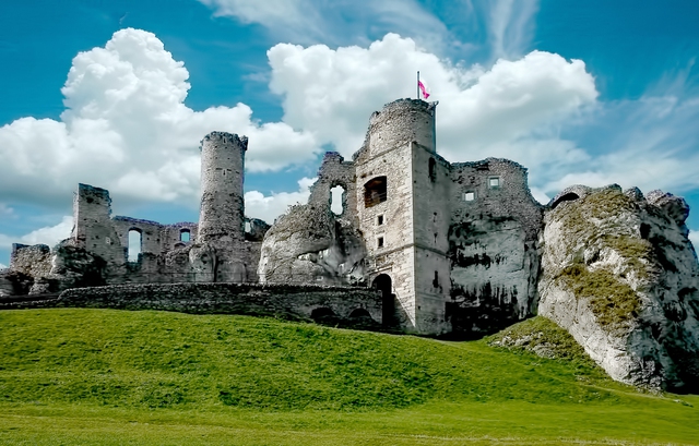 Những tòa lâu đài đẹp tựa cổ tích tại Ba Lan- Ảnh 4.