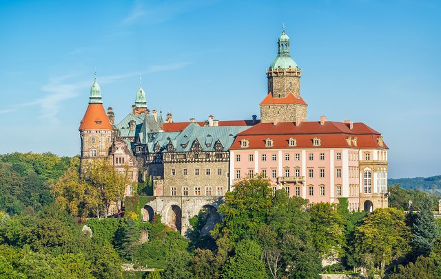 Những tòa lâu đài đẹp tựa cổ tích tại Ba Lan- Ảnh 1.
