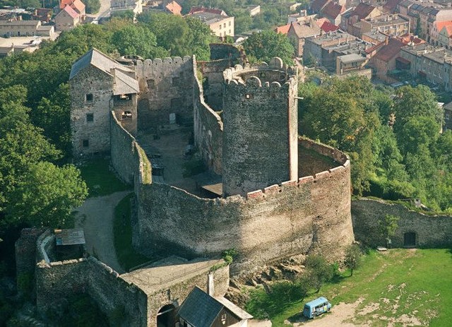 Những tòa lâu đài đẹp tựa cổ tích tại Ba Lan- Ảnh 2.