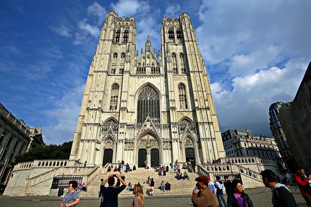 Những nhà thờ đẹp với kiến trúc cổ kính ở Bỉ rất đáng để tham quan- Ảnh 2.