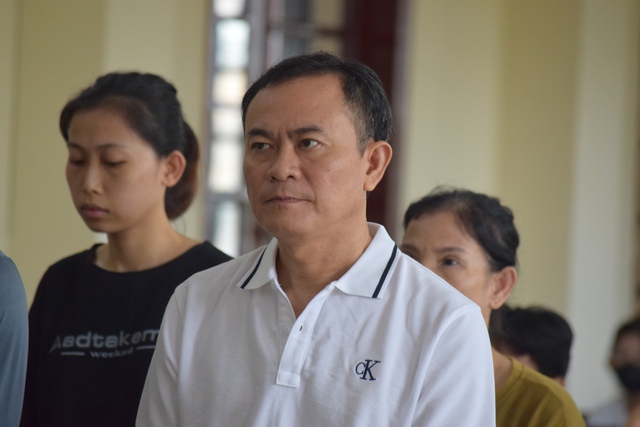 Bị cáo Trần Lập Nghĩa bị TAND tỉnh Đồng Tháp phạt 29 năm tù về hai tội nhận hối lộ và giả mạo trong công tác