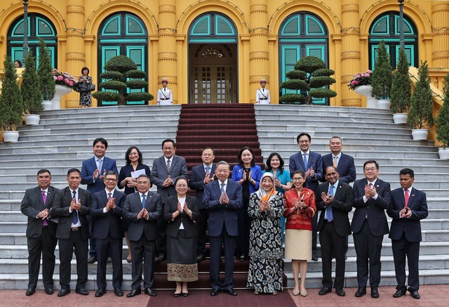 Đại sứ các nước ASEAN đến chào và chúc mừng Chủ tịch nước Tô Lâm- Ảnh 1.