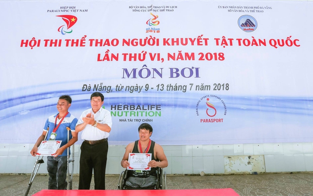 Chung ‘không chân’ khởi nghiệp xanh với môi trường- Ảnh 1.