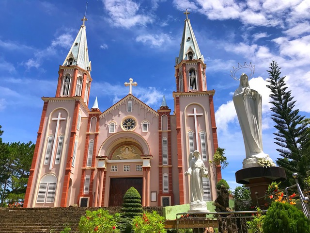 Các nhà thờ có kiến trúc đẹp, nổi tiếng tại Việt Nam- Ảnh 3.