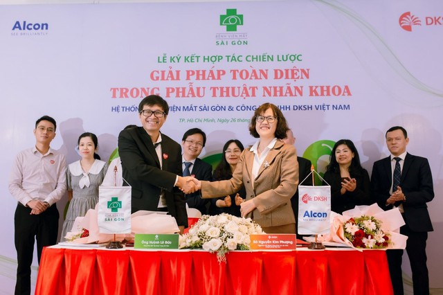 DKSH Việt Nam đại diện Alcon, tập đoàn hàng đầu thế giới về chăm sóc mắt, ký kết hợp tác chiến lược "Giải pháp toàn diện trong phẫu thuật nhãn khoa" với Hệ thống Bệnh viện Mắt Sài Gòn
