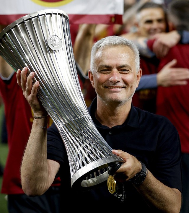 HLV Mourinho có bến đỗ mới không ai ngờ sau gần 6 tháng thất nghiệp- Ảnh 2.