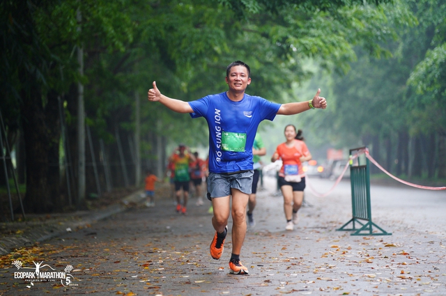 Pocari Sweat Việt Nam đồng hành cùng 3.600 chân chạy trải nghiệm Ecopark City Trail 2024- Ảnh 1.