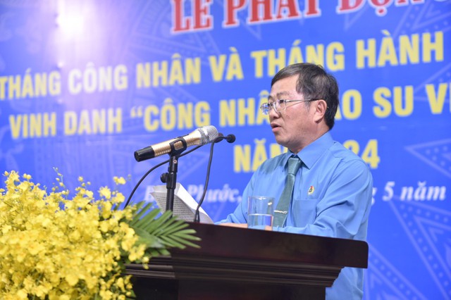 Ông Huỳnh Kim Nhựt, Phó tổng giám đốc VRG, Chủ tịch Công đoàn Cao su Việt Nam phát biểu tại buổi lễ