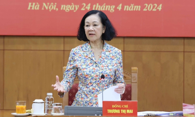 Thường trực Ban Bí thư, Trưởng ban Tổ chức T.Ư Trương Thị Mai vừa thay mặt Bộ Chính trị ký ban hành Quy định 142 thí điểm giao quyền, trách nhiệm cho người đứng đầu trong công tác cán bộ
