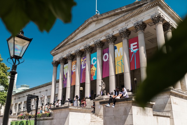 Sinh viên quốc tế tại University College London, một trong những ĐH hàng đầu nước Anh và thế giới