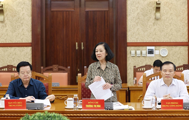 Thường trực Ban Bí thư, Trưởng ban Tổ chức T.Ư Trương Thị Mai vừa thay mặt Bộ Chính trị ký ban hành Quy định số 142 thí điểm giao quyền, trách nhiệm cho người đứng đầu trong công tác cán bộ