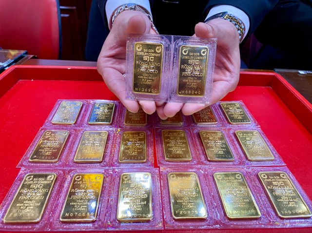 Người dân có thể mua vàng trực tiếp của 4 ngân hàng từ ngày 3.6- Ảnh 1.