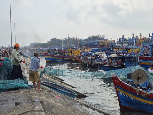 Tàu cá đang neo đậu tại cảng Bến Lội (xã Bình Châu, H.Xuyên Mộc)