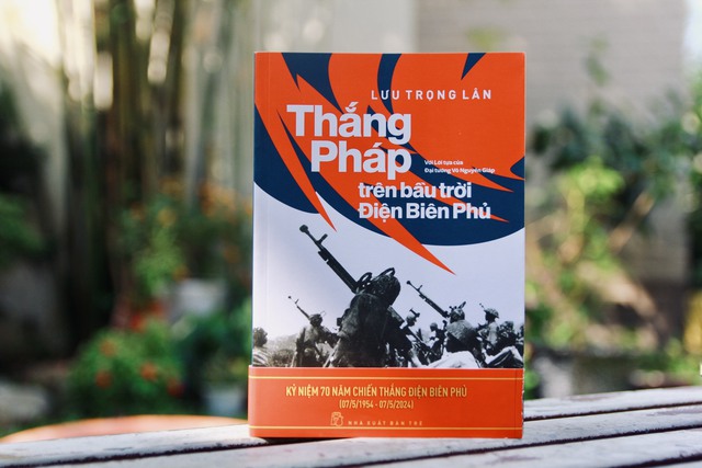 Thắng Pháp trên bầu trời Điện Biên Phủ (Lưu Trọng Lân)