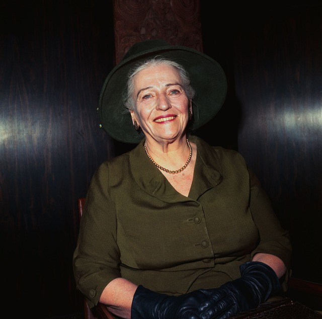 Nữ văn hào đoạt giải Nobel Văn chương 'trở lại' sau 20 năm cùng bộ tiểu thuyết - Ảnh 1.