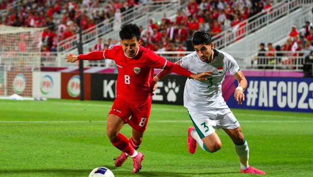 U.23 Indonesia (áo đỏ) vẫn có thế mạnh riêng để cạnh trang với U.23 Guinea