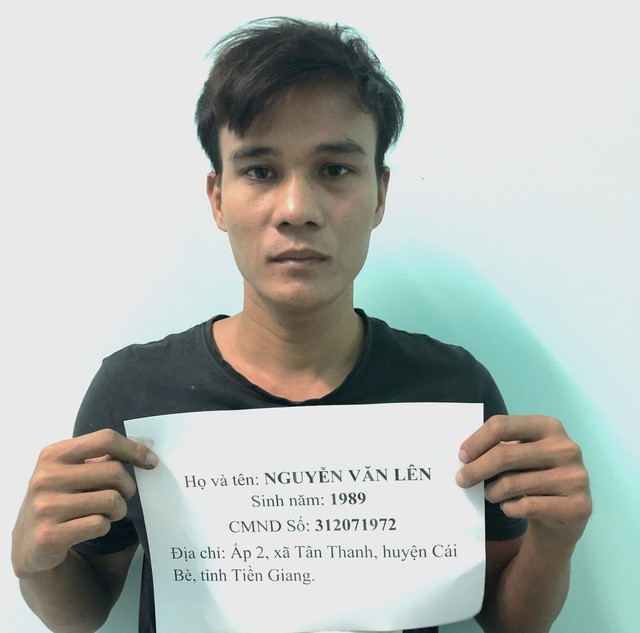 Bắt bị can ngày giả danh công an, đêm trộm tài sản ở biệt thự- Ảnh 1. Bắt bị can ngày giả danh công an, đêm trộm tài sản ở biệt thự- Ảnh 1.