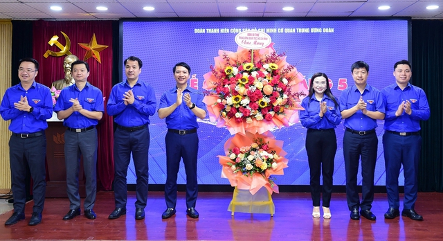 Ban Bí thư T.Ư Đoàn chúc mừng Hội đồng Đội T.Ư nhân dịp kỷ niệm 83 năm Ngày thành lập Đội TNTP Hồ Chí Minh