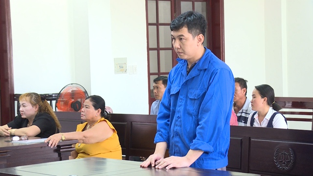 Bị cáo Nguyễn Minh Khánh Duy tại tòa