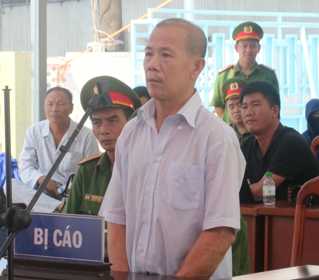 Bị cáo Phạm Văn Nghệ bị TAND H.Trần Văn Thời (Cà Mau) tuyên phạt 2 năm tù giam