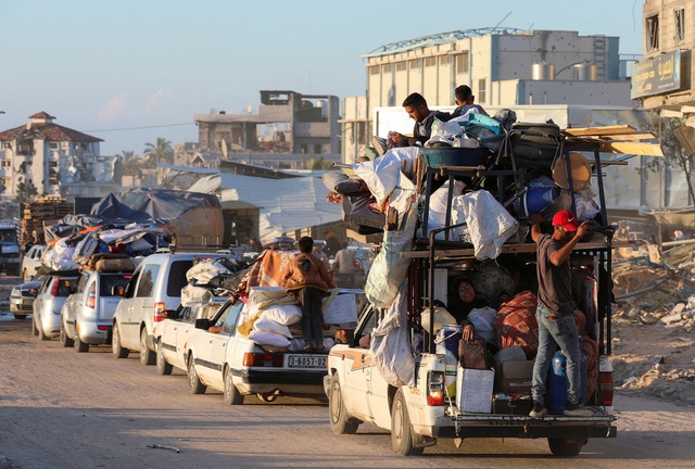 Người dân Palestinians sơ tán khỏi Rafah ngày 6.5