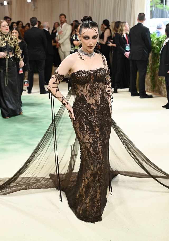 'Điểm danh' những mẫu váy không đụng hàng của loạt ngôi sao tại Met Gala 2024- Ảnh 11.