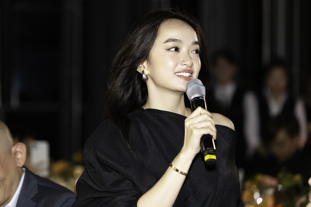 Hồ Ngọc Hà đọ sắc cùng dàn mỹ nhân Việt tại sự kiện công bố 'tin vui'- Ảnh 3.