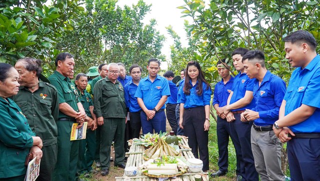 Bữa cơm đoàn viên