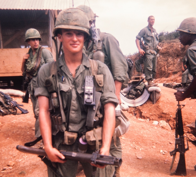 Cựu binh Mỹ nổi tiếng về phản đối chiến tranh Việt Nam vừa qua đời- Ảnh 2.