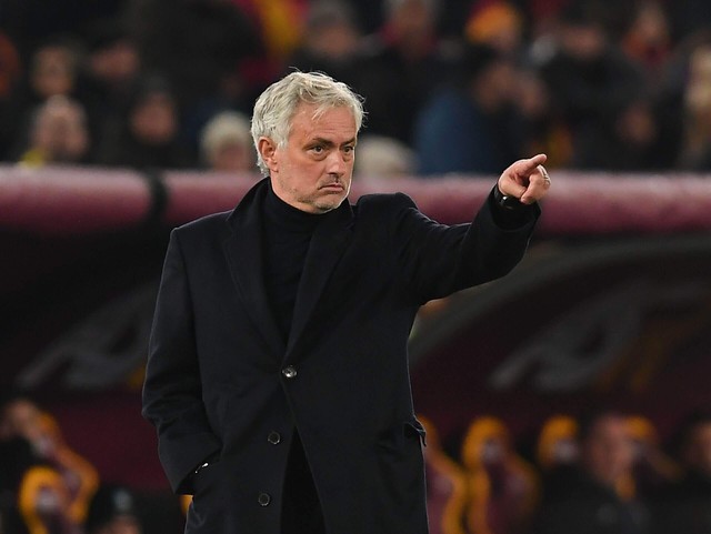HLV Mourinho bày tỏ ý định muốn trở lại M.U