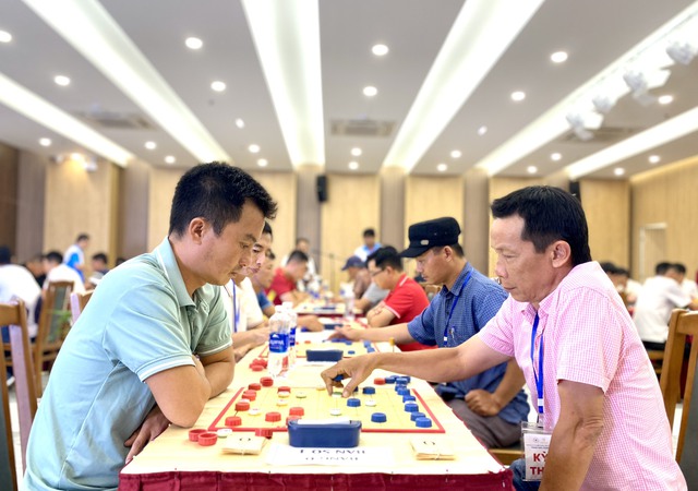 Tuyệt đối không được mang thiết bị điện tử khi đấu giải vua cờ úp miền Trung - Ảnh 3.
