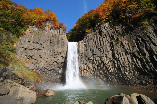 Chiêm ngưỡng 5 thác nước đẹp như tiên cảnh tại Nhật Bản- Ảnh 5.