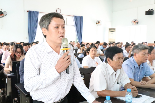 Ông Phan Nhật Trung, cử tri xã Bà Điểm kiến nghị xem xét lại việc tổ chức chương trình dạy học ở trường quốc tế