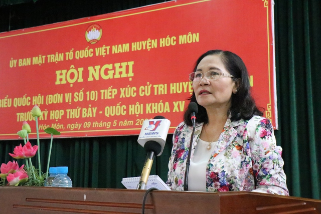 Bà Nguyễn Thị Lệ, Chủ tịch HĐND TP.HCM trả lời ý kiến cử tri H.Hóc Môn